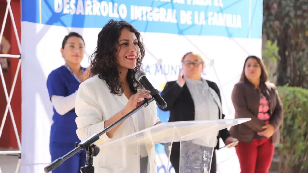 Lupita Cuautle encabezó el arranque de jornadas de sensibilización en instituciones educativas