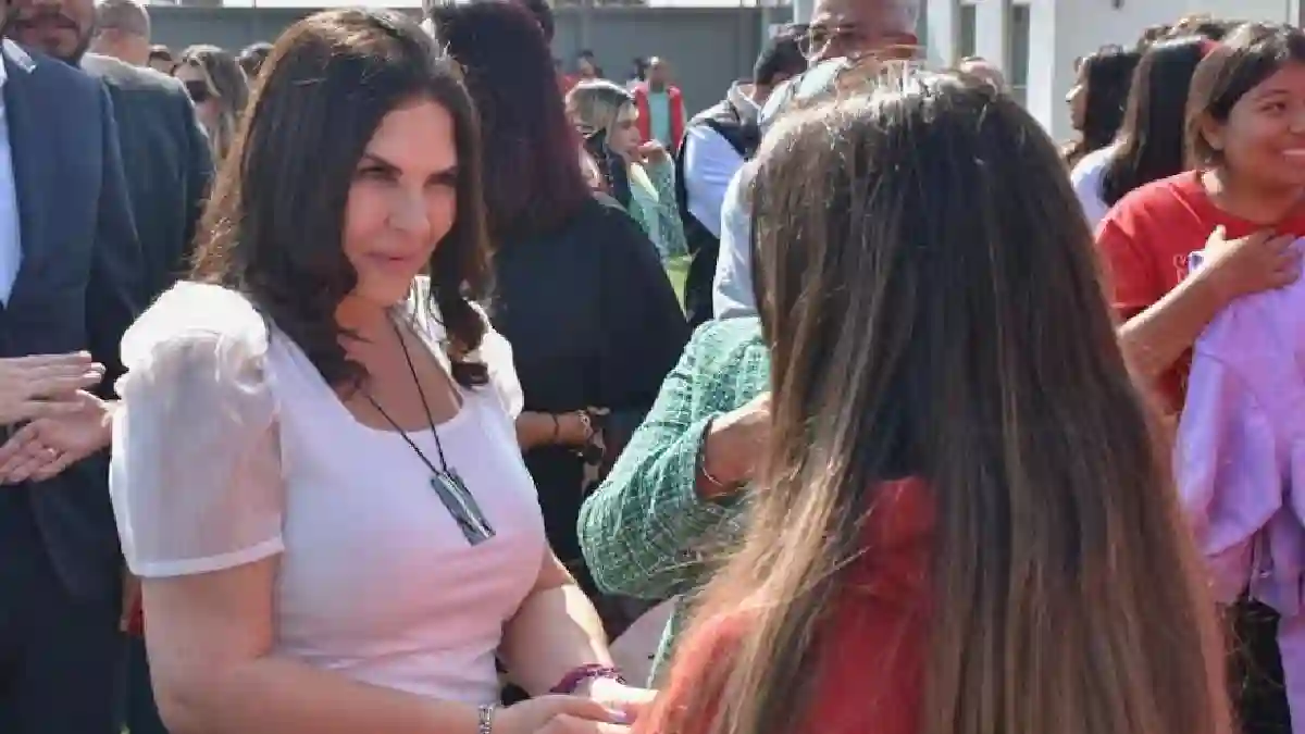 -Norma-Layon-inaugura-la-cancha-de-futbol-en-el-bachillerato-UPAEP-de-San-Martin-Texmelucan