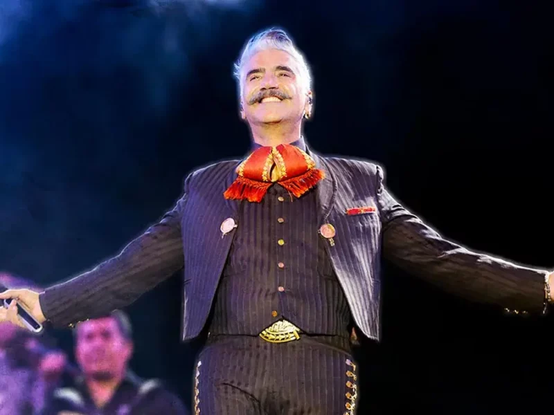 Alejandro-Fernndez-inaugura-la-Feria-de-Puebla-con-lleno-total.