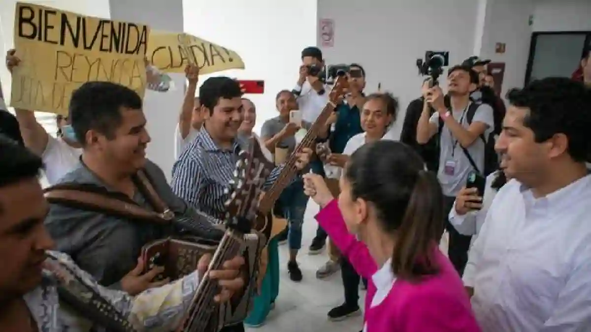 No-queremos-mas-pero-tampoco-menos_-Ante-un-centenar-de-mujeres-Claudia-Sheinbaum-defiende-la-igualdad-sustantiva