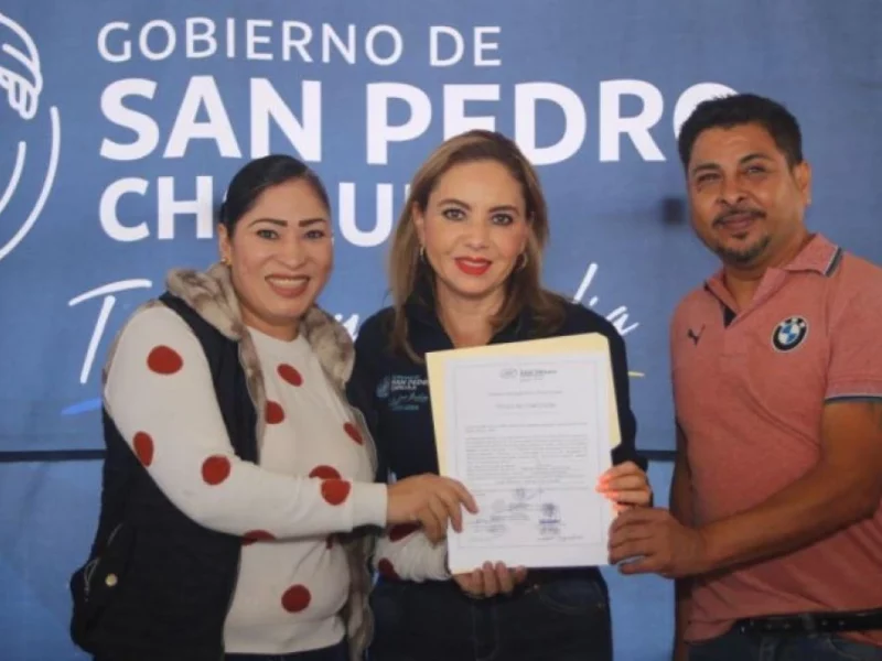 Paola Angon refrenda su compromiso con la ciudadanía; escucha y atiende peticiones en Cocoyotla.