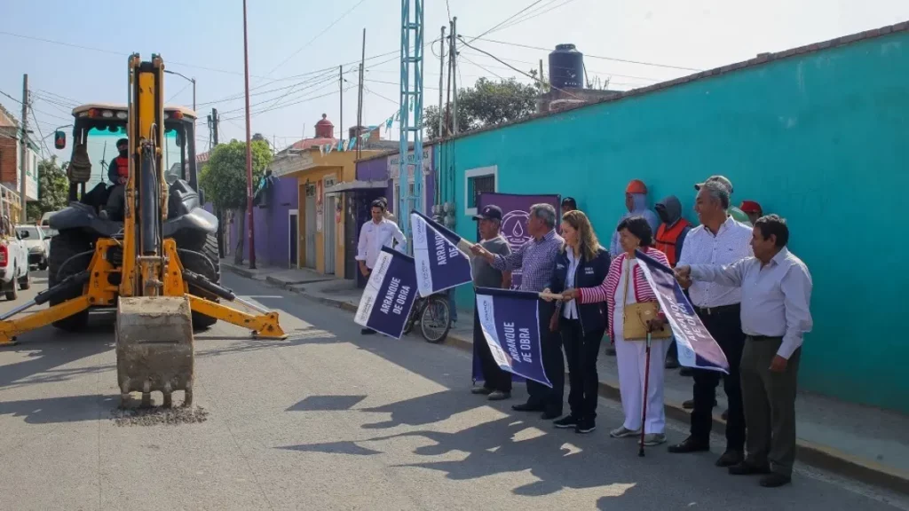 Arranca Paola Angon obra de sustitución de tubería de alcantarillado sanitario en San Matías Cocoyotla.