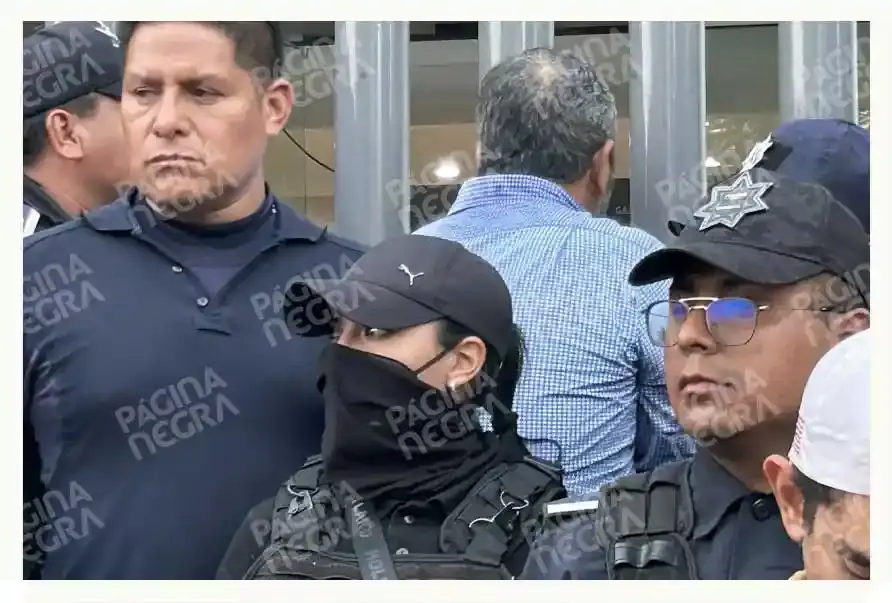 En plena manifestación en la Recta a Cholula, conductor atropella a una ciclista