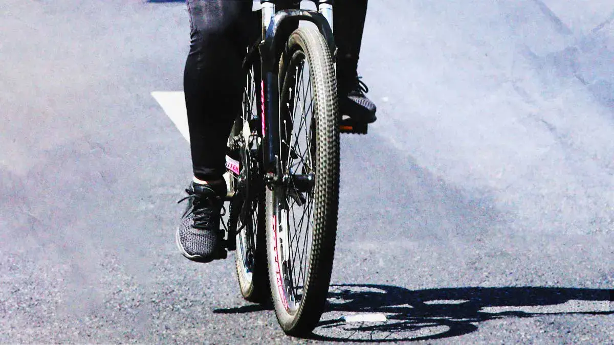 Taxista-atropella-a-ciclista-en-San-Andrs-Cholul