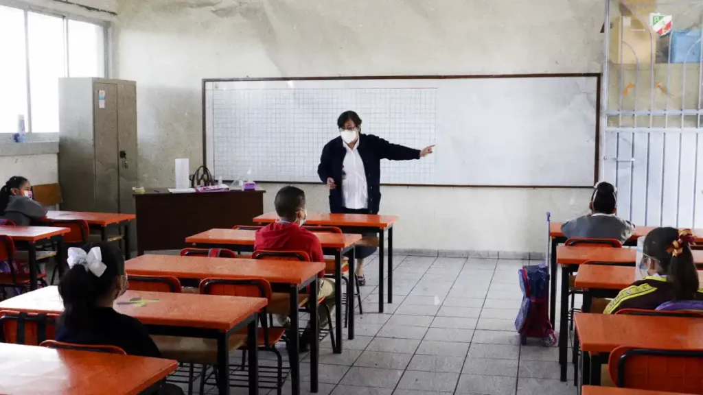 SEP abre convocatoria de becas para estudiantes de escuelas privadas