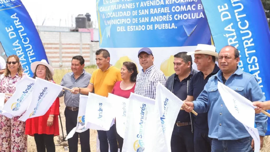 Inicia ayuntamiento de San Andrés Cholula adoquinamiento en calle de San Rafael Comac