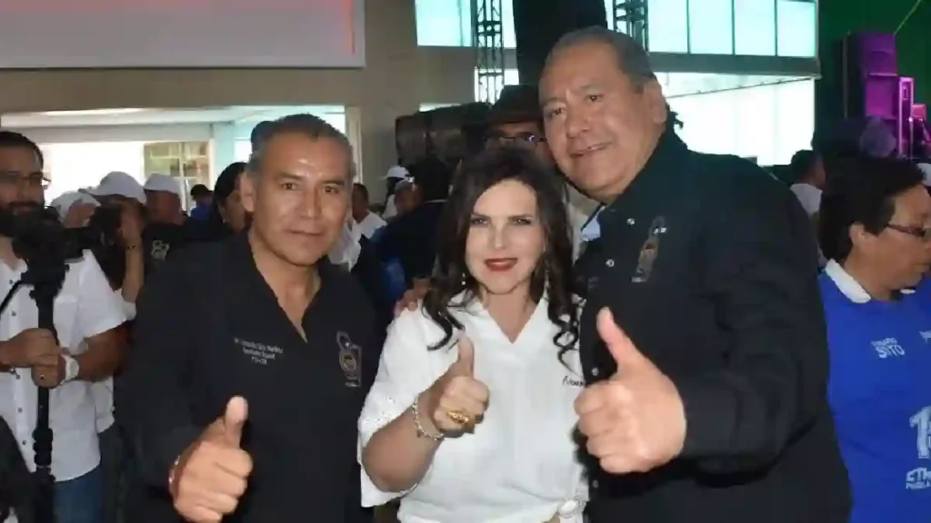 Norma-Layon-asiste-a-la-celebracion-del-CTM.