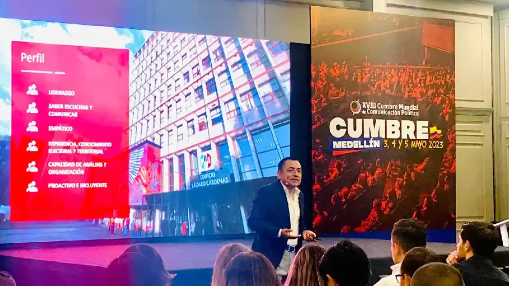 Participa Lázaro Jiménez en la XVIII Cumbre Mundial de Comunicación Política
