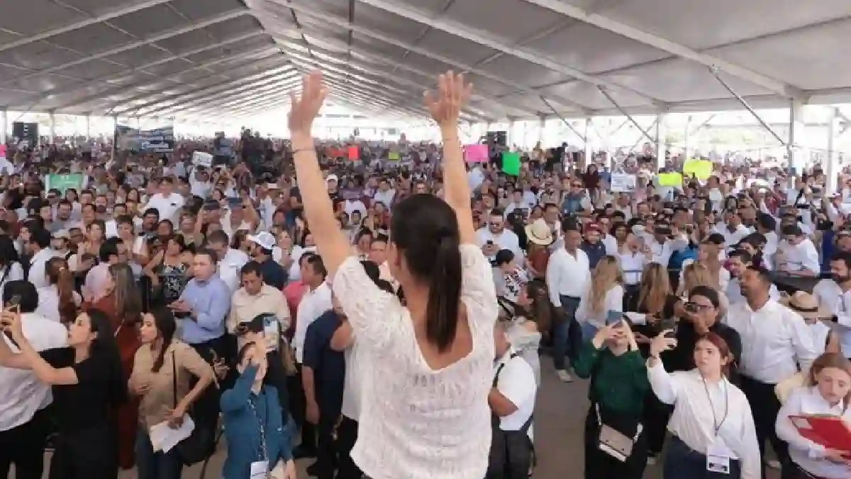 Sin-Sinaloa-no-hay-Mexico__-Claudia-Sheinbaum-es-arropada-por-el-carino-de-mas-de-12-mil-sinaloenses.
