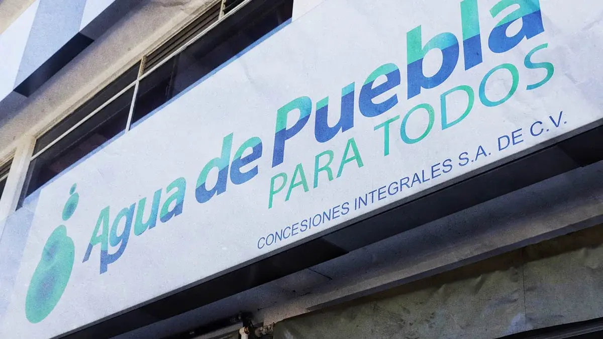 Agua de Puebla cobra saneamiento de aguas residuales, pero no lo hace, denuncian activistas.