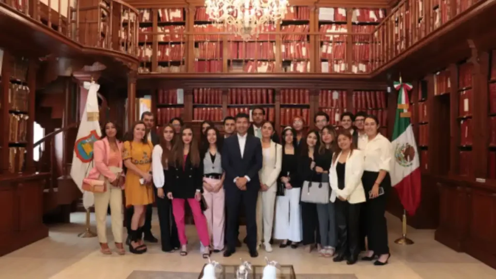 Estudiantes de la Anáhuac participaron en el Cabildo Universitario de Puebla