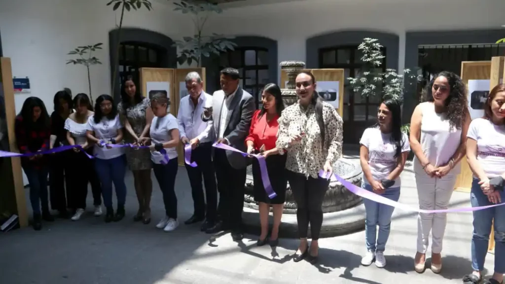 Se inaugura exposición 'Voces de la Violencia Vicaria' en Puebla Capital