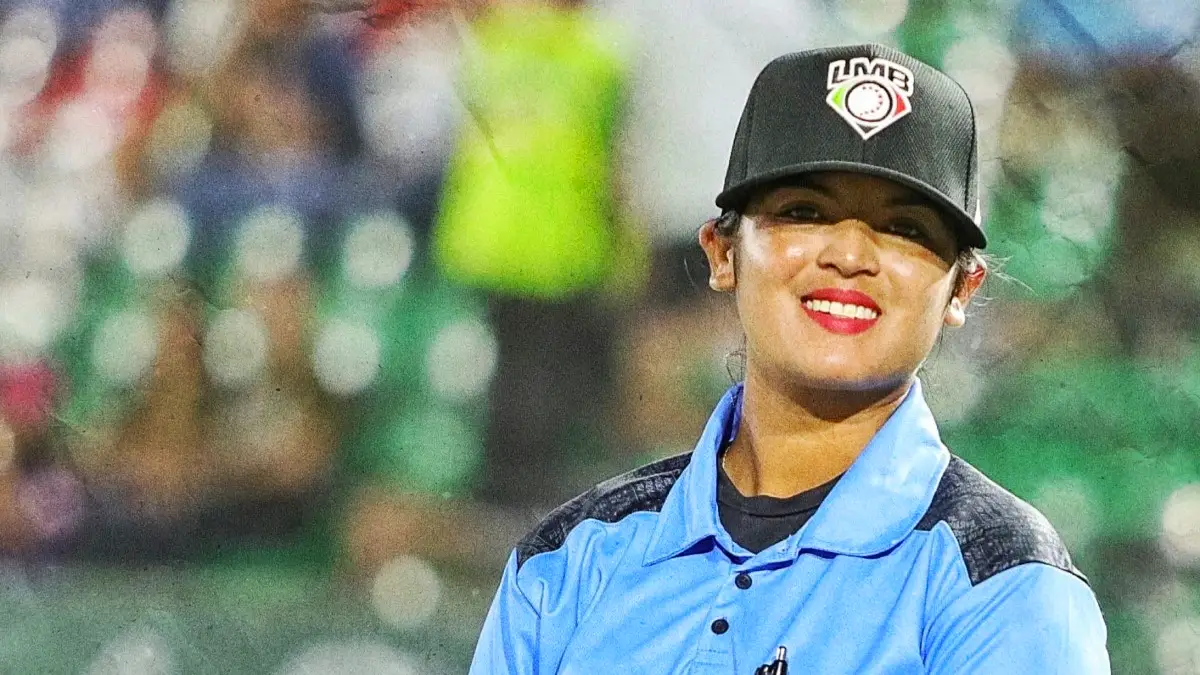 Julissa Iriarte debuta como umpire en la Liga Mexicana de Beisbol.
