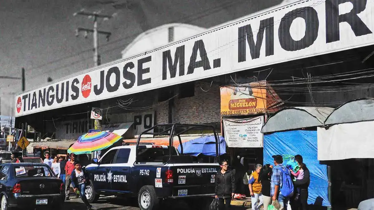 Acorralan-a-operadores-de-El-Grillo-para-sacarlos-del-Mercado-Morelos.