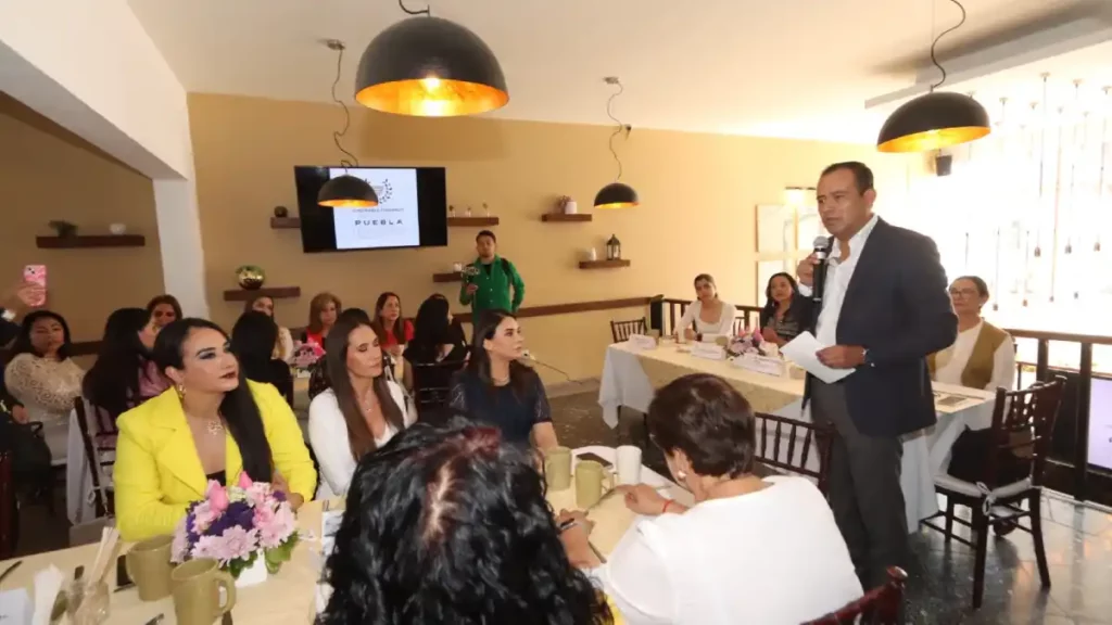 Festeja Congreso del Estado a trabajadoras del Poder Legislativo, con motivo del Día de las Madres