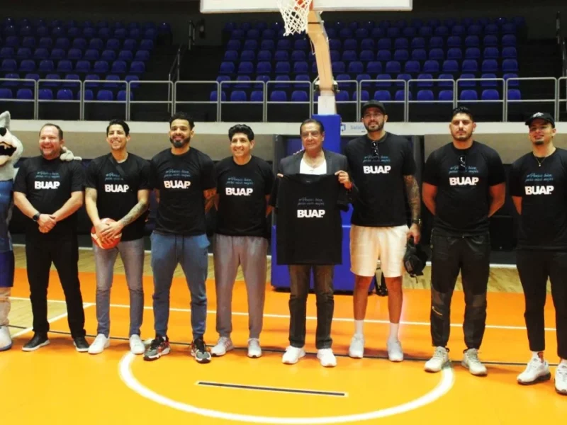Con gran éxito, se llevó a cabo la Clínica de Baloncesto en la BUAP.