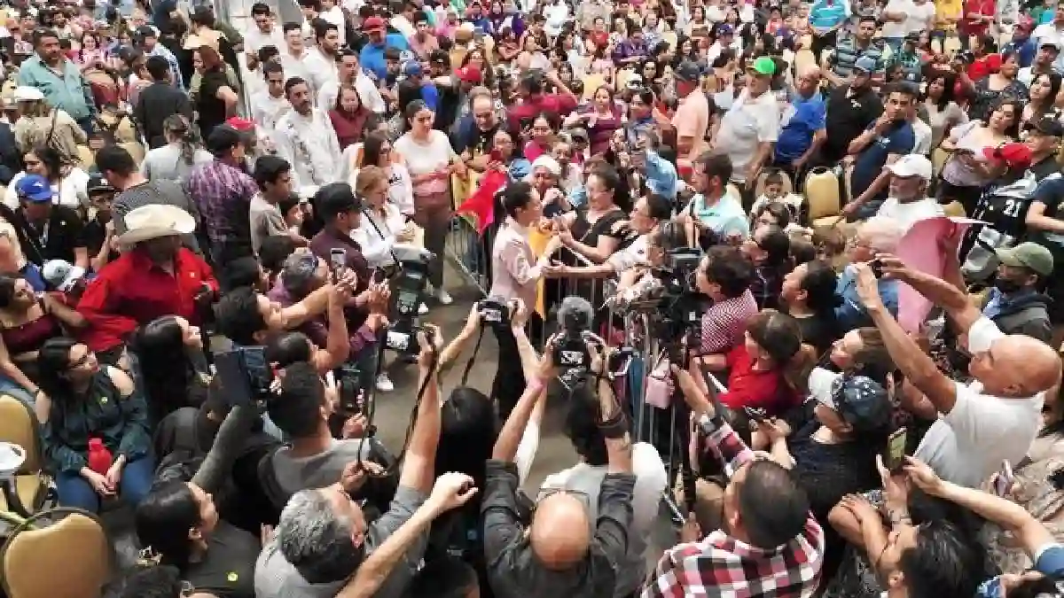 Claudia-Sheinbaum-da-conferencia-ante-mas-de-10-mil-chihuahuenses-y-firma-convenio-de-colaboracion-con-alcaldes-y-representantes-de-los-pueblos-originarios.