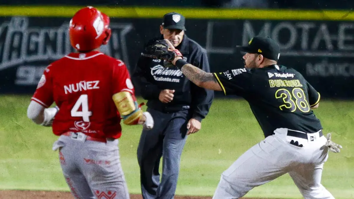 Los Diablos Rojos vencen a los Pericos en el primer juego de la serie