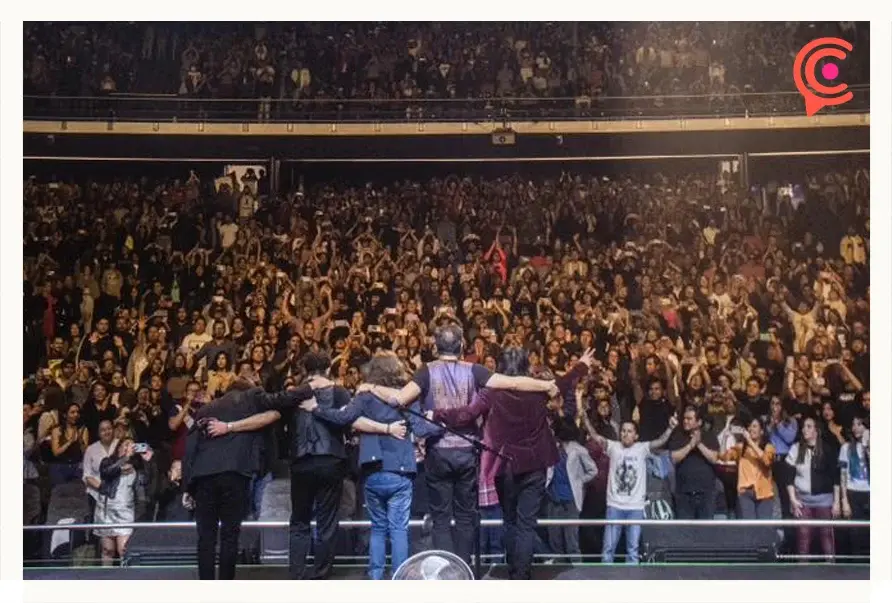 Los Bunkers llenan de rock y sicodelia el Auditorio Explanada Puebla