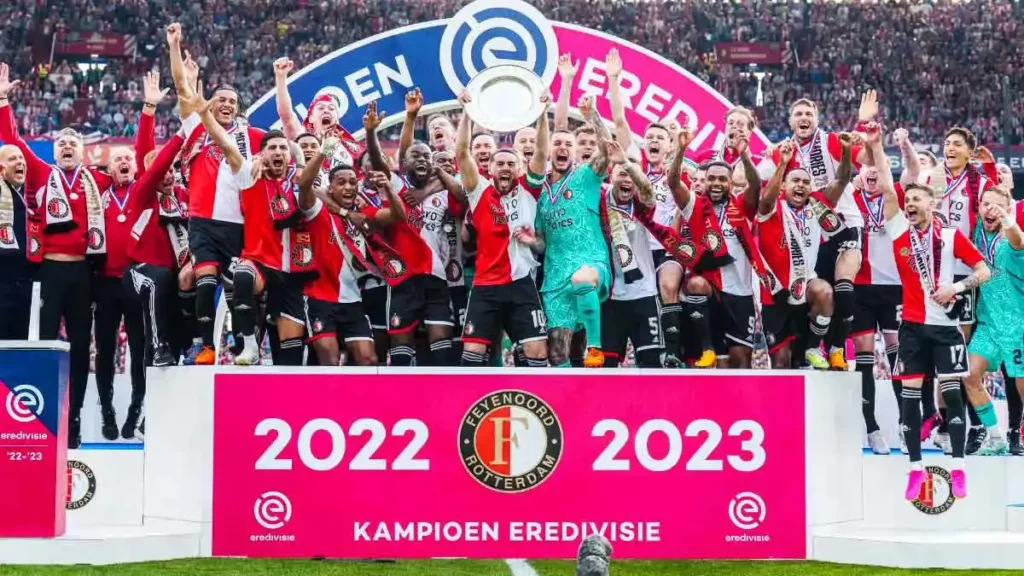 Santiago Giménez y el Feyenoord son los campeones de la Eredivisie.