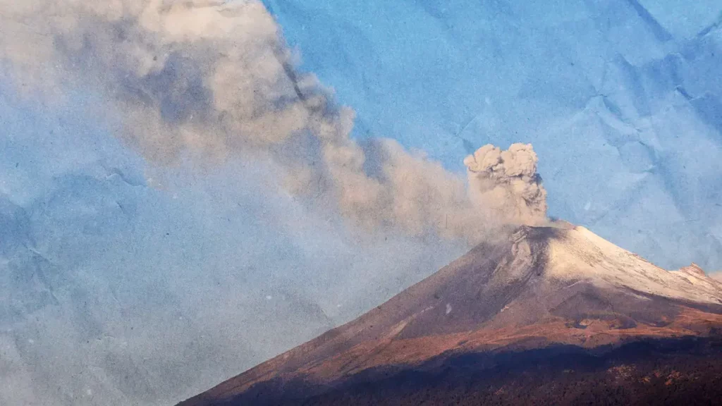 Volcán Popocatépetl registra tres explosiones durante la madrugada.