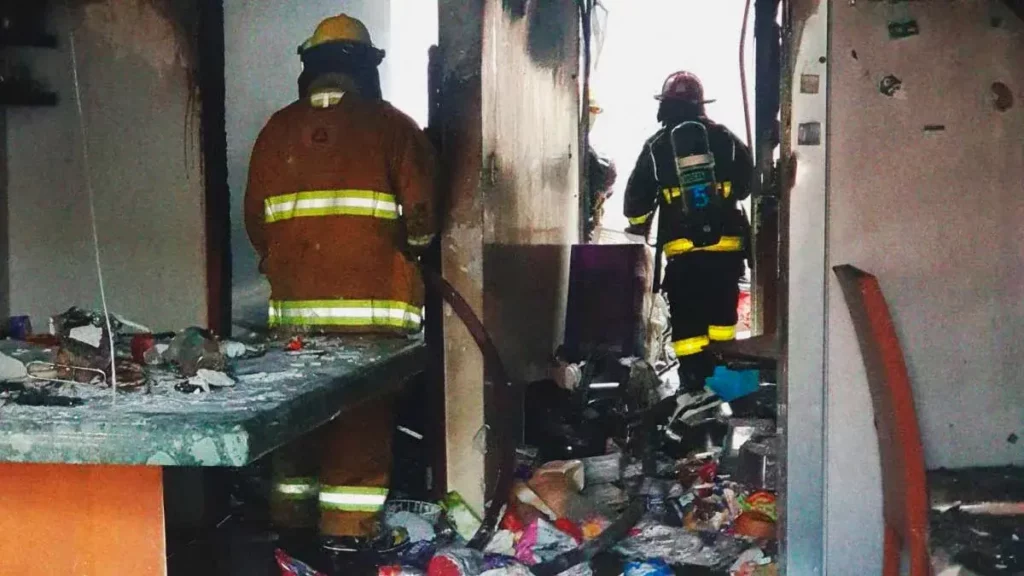Explota tanque de gas en San Pedro Cholula; madre e hija terminaron quemadas