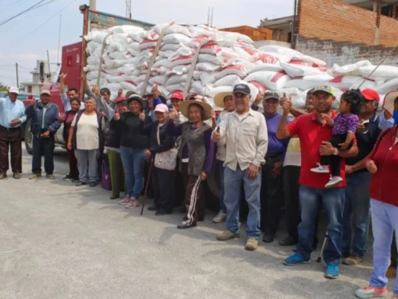 El gobierno de Cholula garantiza la entrega de fertilizante en beneficio del campo cholulteca.