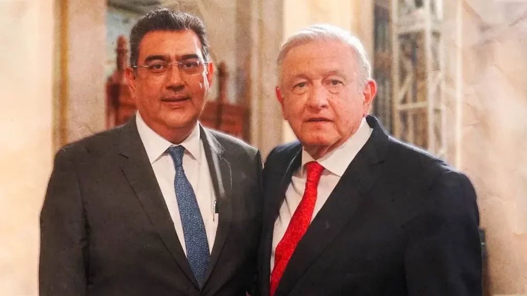 Sergio Salomón Céspedes se reúne con AMLO; analizan situación del Popocatépetl
