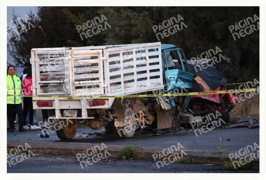Choque en la carretera a Valsequillo deja dos conductores prensados y uno muerto