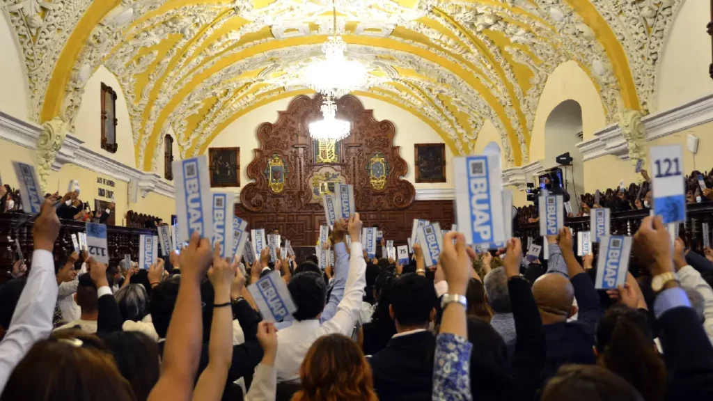 Por unanimidad de votos Consejo Universitario aprueba que la Rectora Lilia Cedillo envíe reforma a Ley de la BUAP al gobernador del estado
