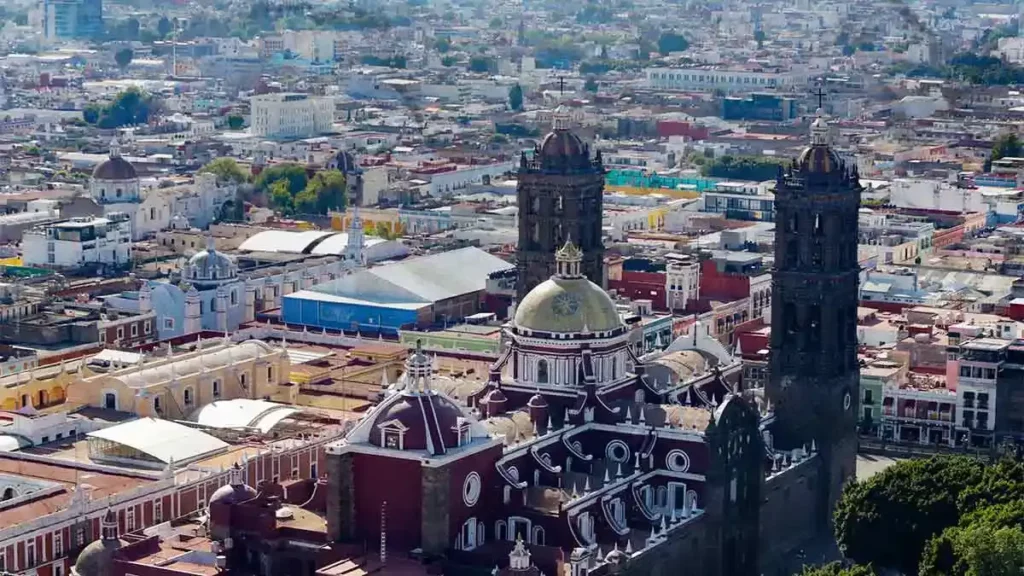 En un mes iniciarán brigadas de mejoramiento del Centro de Puebla, con recursos de parquímetros