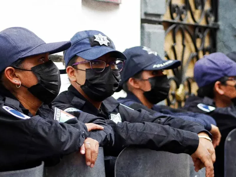 Causa Común alerta sobre problemas de salud en policías de Puebla por largas jornadas laborales