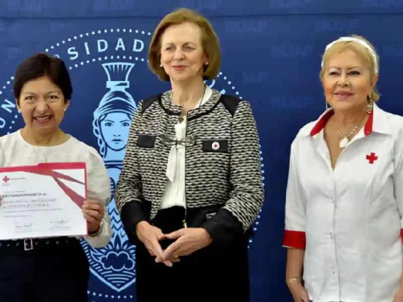 Rectora de la BUAP entrega donativos de la comunidad universitaria a la Cruz Roja Mexicana