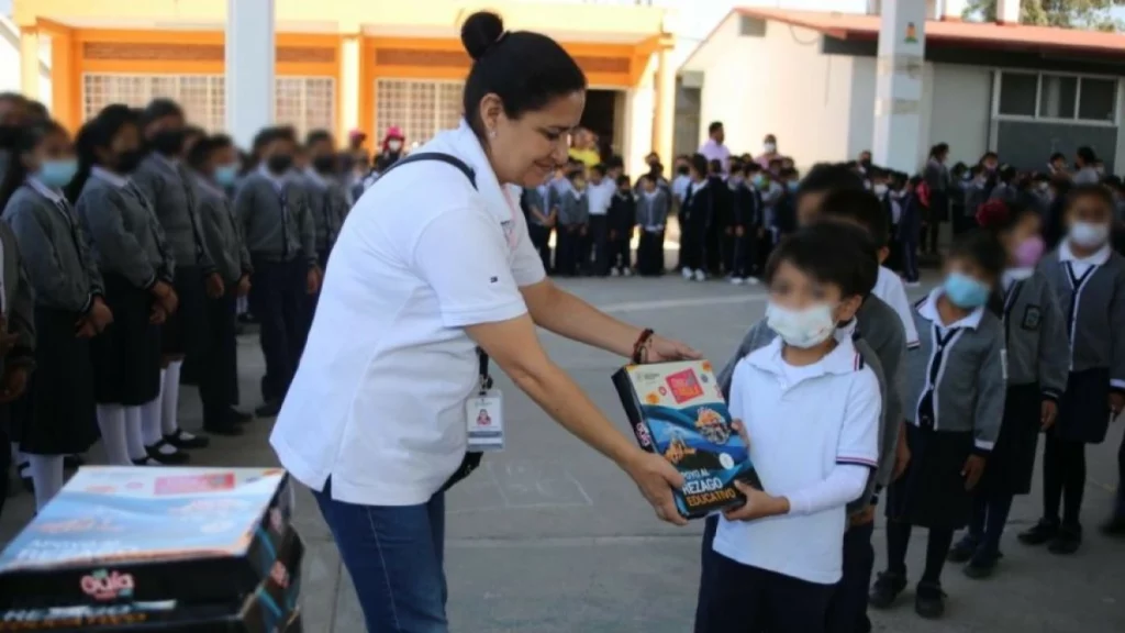 Gobierno de Cholula ha entregado más de 10 mil guías educativas para una mejor preparación de la niñez.