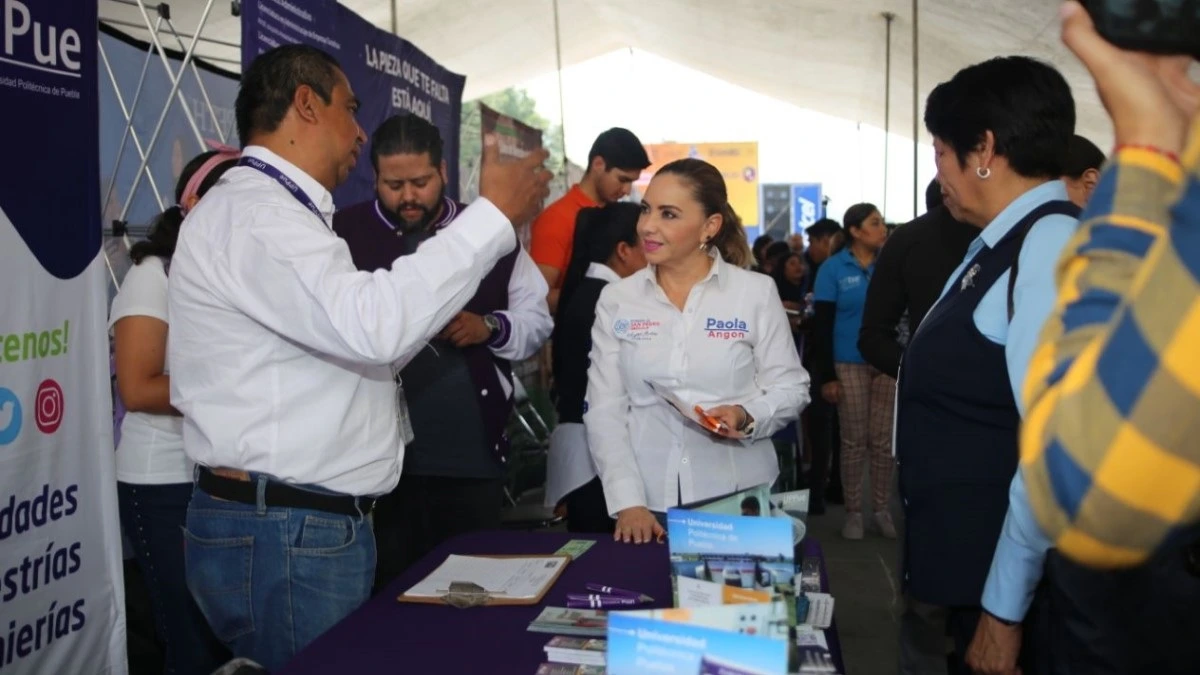 Gobierno de Cholula y DIF Municipal realizan encuentro universitario, acercando oportunidades a jóvenes cholultecas.