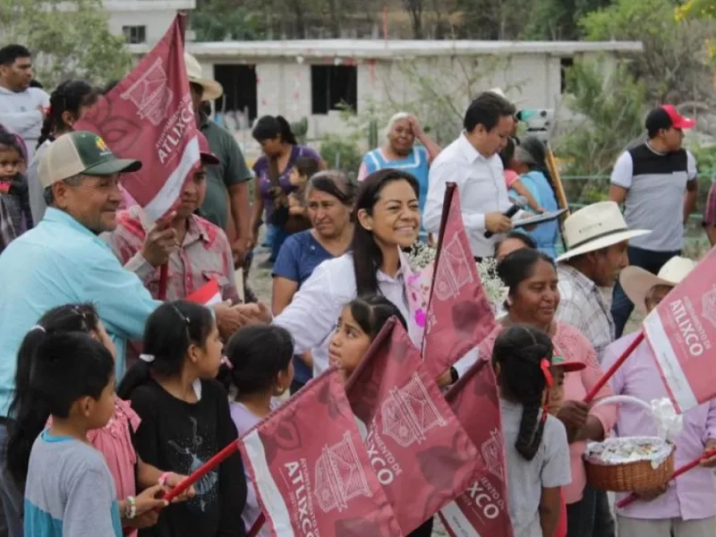 Ariadna Ayala arranca obras para mejorar la calidad de vida de los atlixquenses.