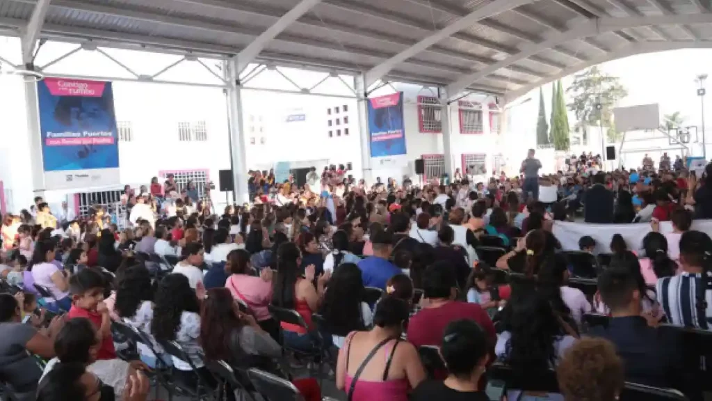 Conforma Ayuntamiento de Puebla comité de madres y padres de familia para las estancias infantiles