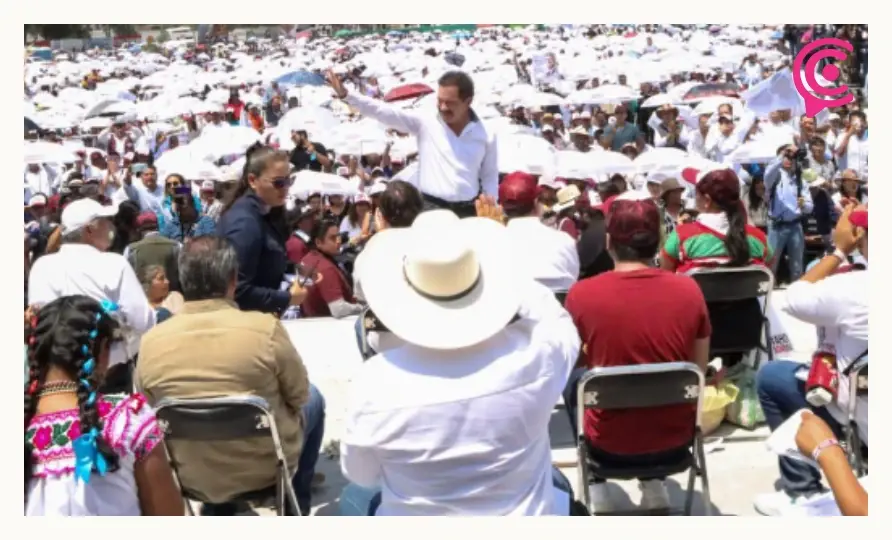 La ola blanca de Nacho Mier cobija a Adán Augusto en Tecamachalco 