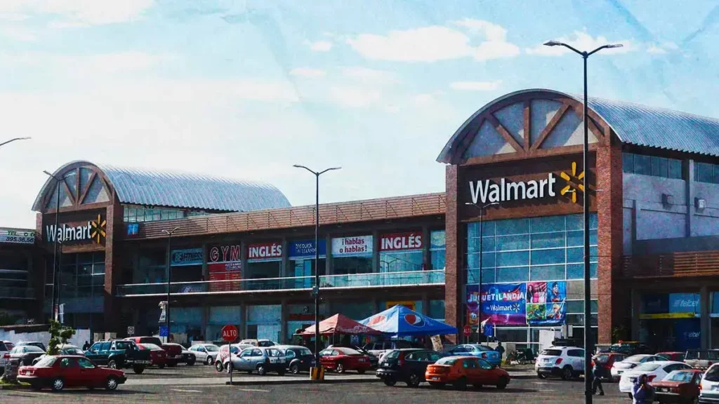 Roban 50 celulares en asalto a la tienda Movistar de Periplaza en Puebla 