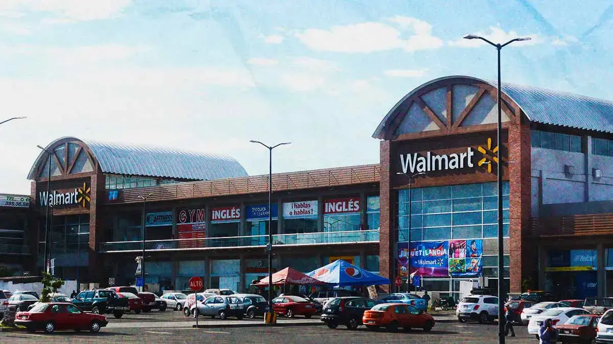 Roban 50 celulares en asalto a la tienda Movistar de Periplaza en Puebla 