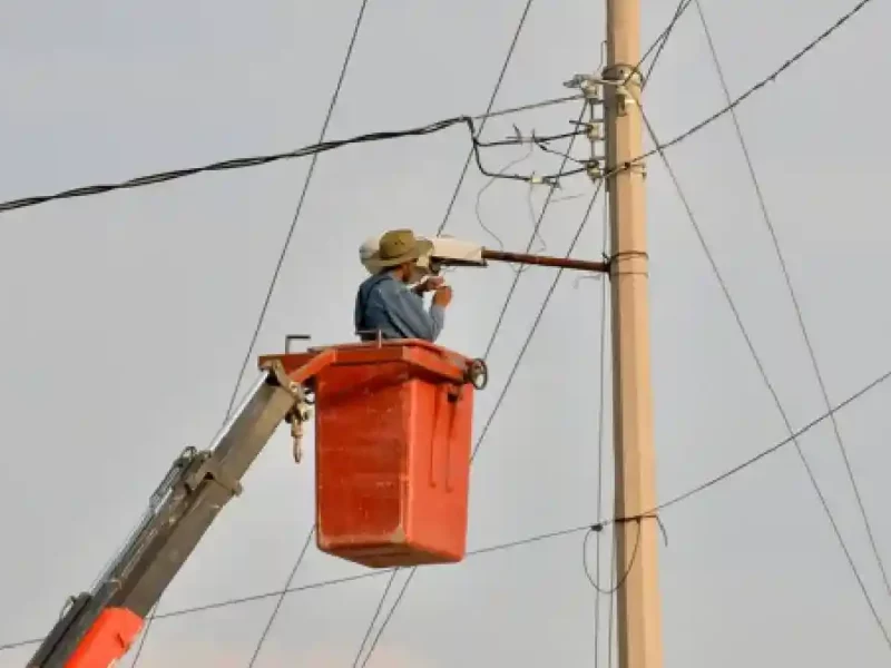 Ayuntamiento de Puebla avanza en acciones de iluminación en dos terceras partes del municipio