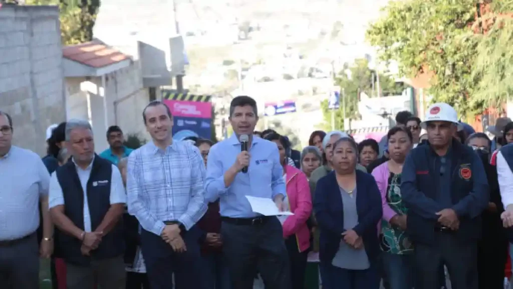 Ayuntamiento de Puebla arranca rehabilitación de calle Tulipanes en San Francisco Totimehuacan
