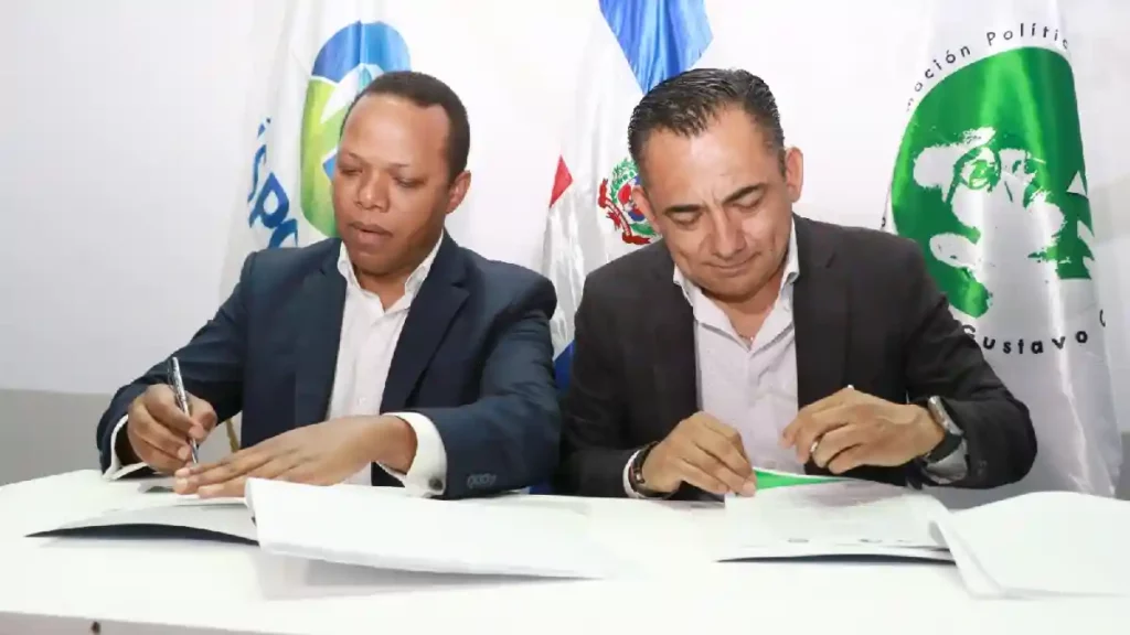 Firman convenio de capacitación el Instituto de Formación Política, “Gustavo Carvajal Moreno” de la COPPPAL, y partido “País Posible” de República Dominicana: Lázaro Jiménez
