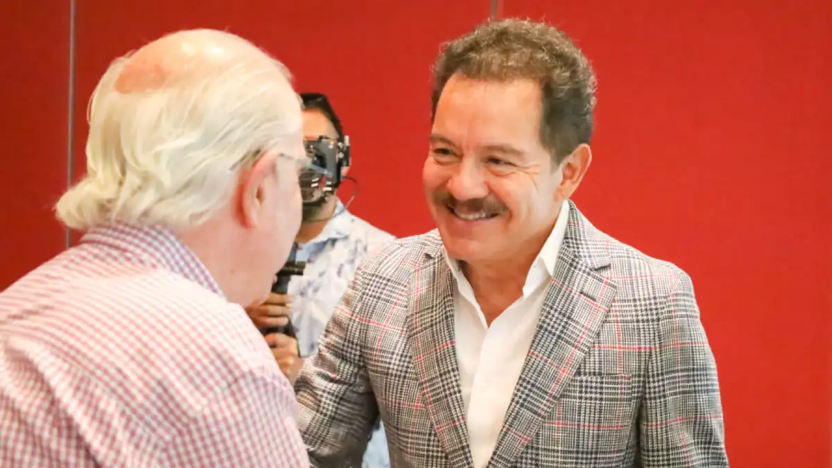 Puebla requiere un proyecto con el respaldo empresarial: Nacho Mier