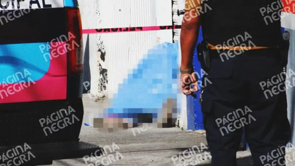 Hallan a hombre sin vida y con lesiones cerca del bar Bryan en Puebla.