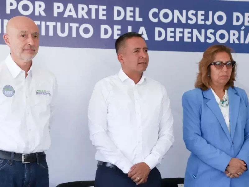 Reciben asesoría jurídica gratuita los vecinos y vecinas de la Delegación Atlixcáyotl