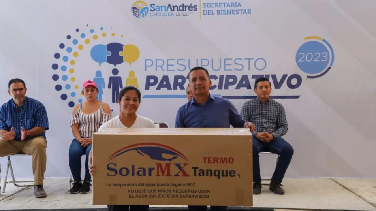 Beneficia Mundo Tlatehui a 150 familias sanandreseñas con la entrega de calentadores solares