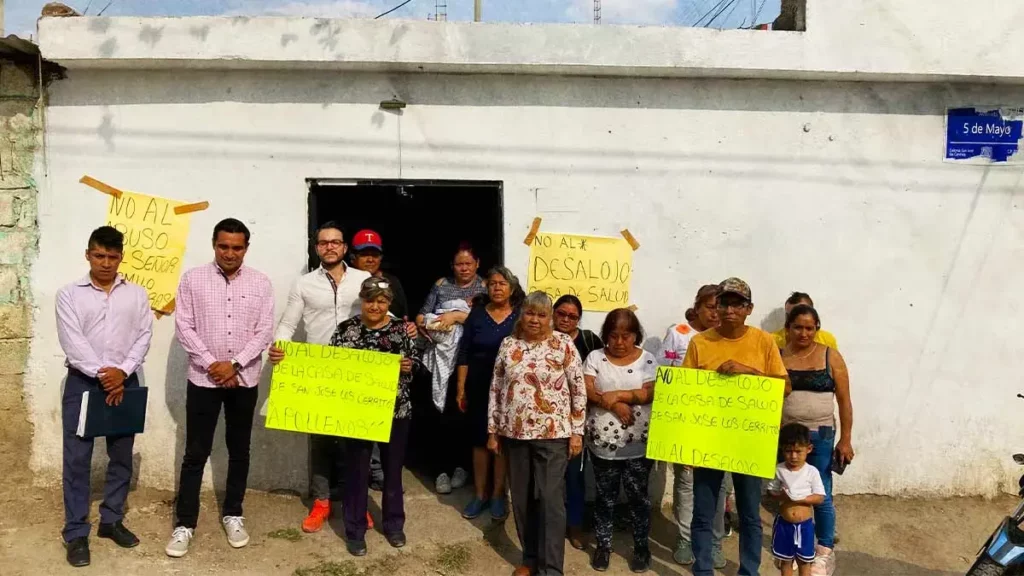 Poblanos acusan a vecino de San José los Cerritos, de apropiarse de Casa de Salud