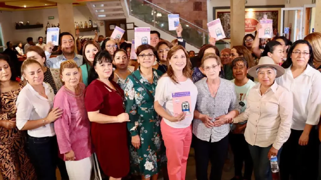 Suma Ceci Arellano a un centenar de aliadas para la Cruzada por la salud