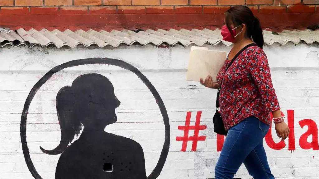 Publican decreto para sancionar hasta con 2 mdp pintas políticas en bardas de Puebla